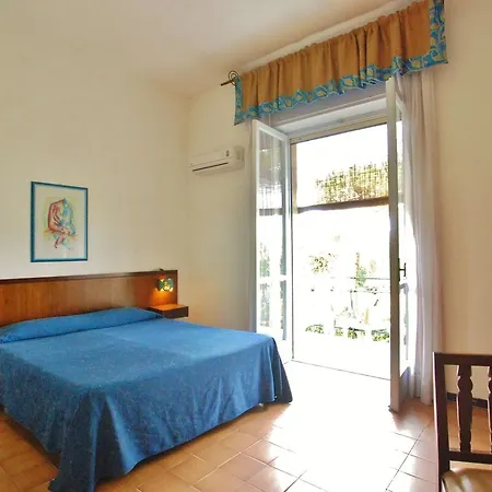 Calypso Paestum